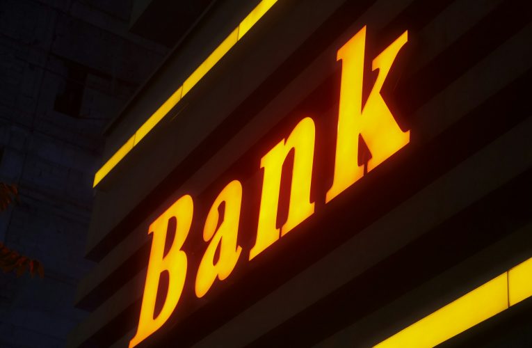 تحديات الأنظمة المالية المعاصرة: السيادة النقدية في سوريا والتحول الرقمي في المكسيك